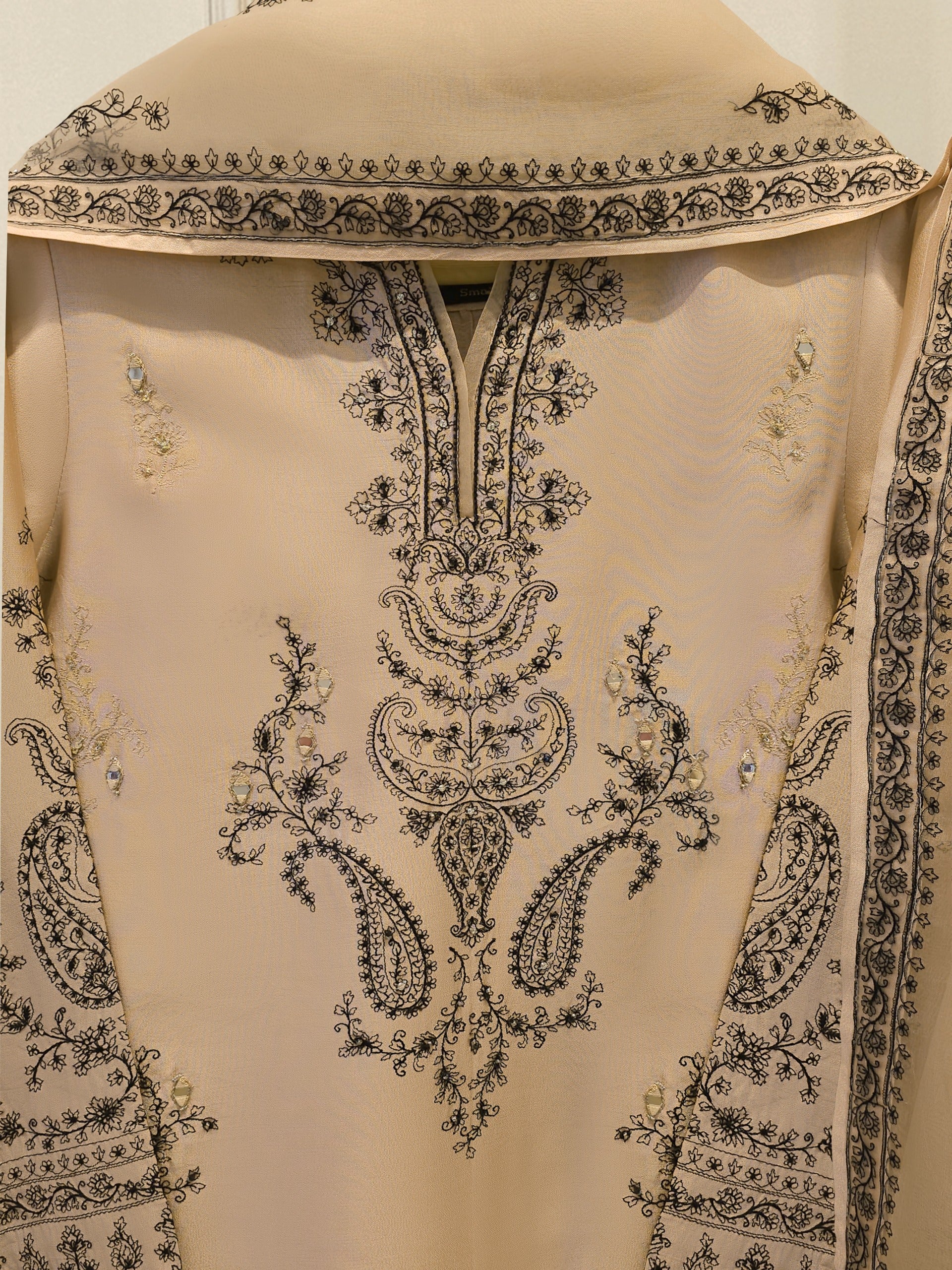 3 Piece- Pure Sheesha Silk Embroidered Suit S114239 - Image 2