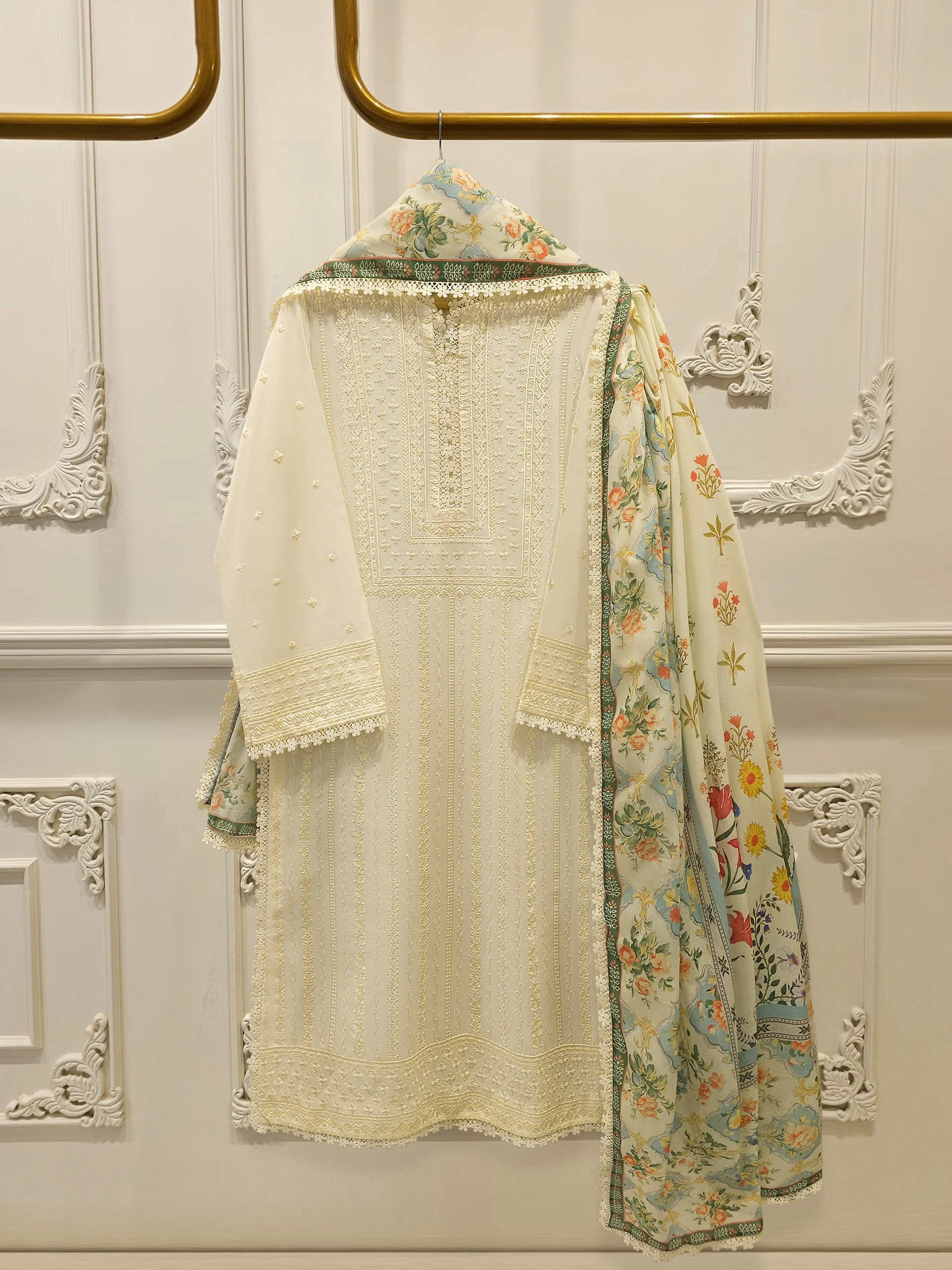 3 Piece - Embroidered Cotton Suit S113631