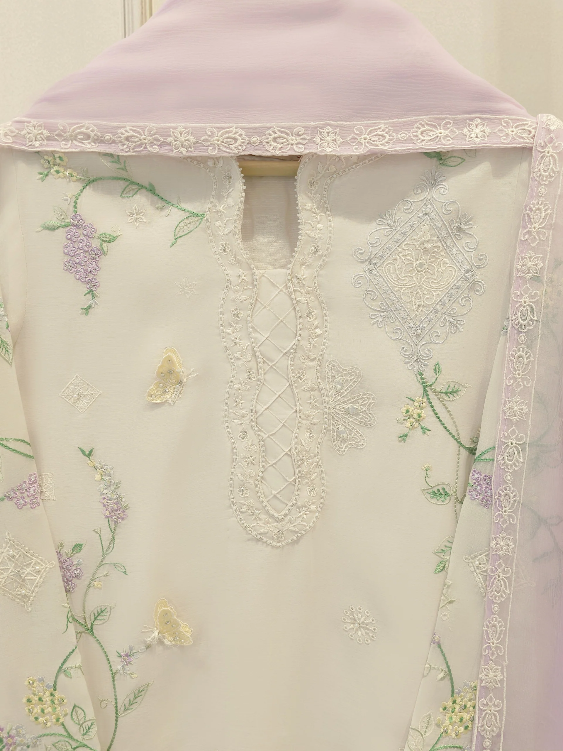 3 Piece - Embroidered Kora Cotton Suit WS00308 - Image 2