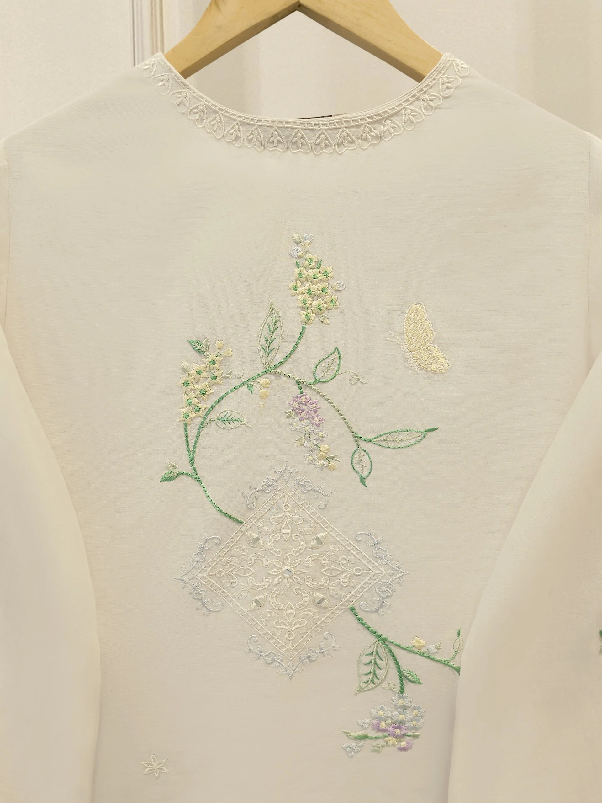 3 Piece - Embroidered Kora Cotton Suit WS00308 - Image 6