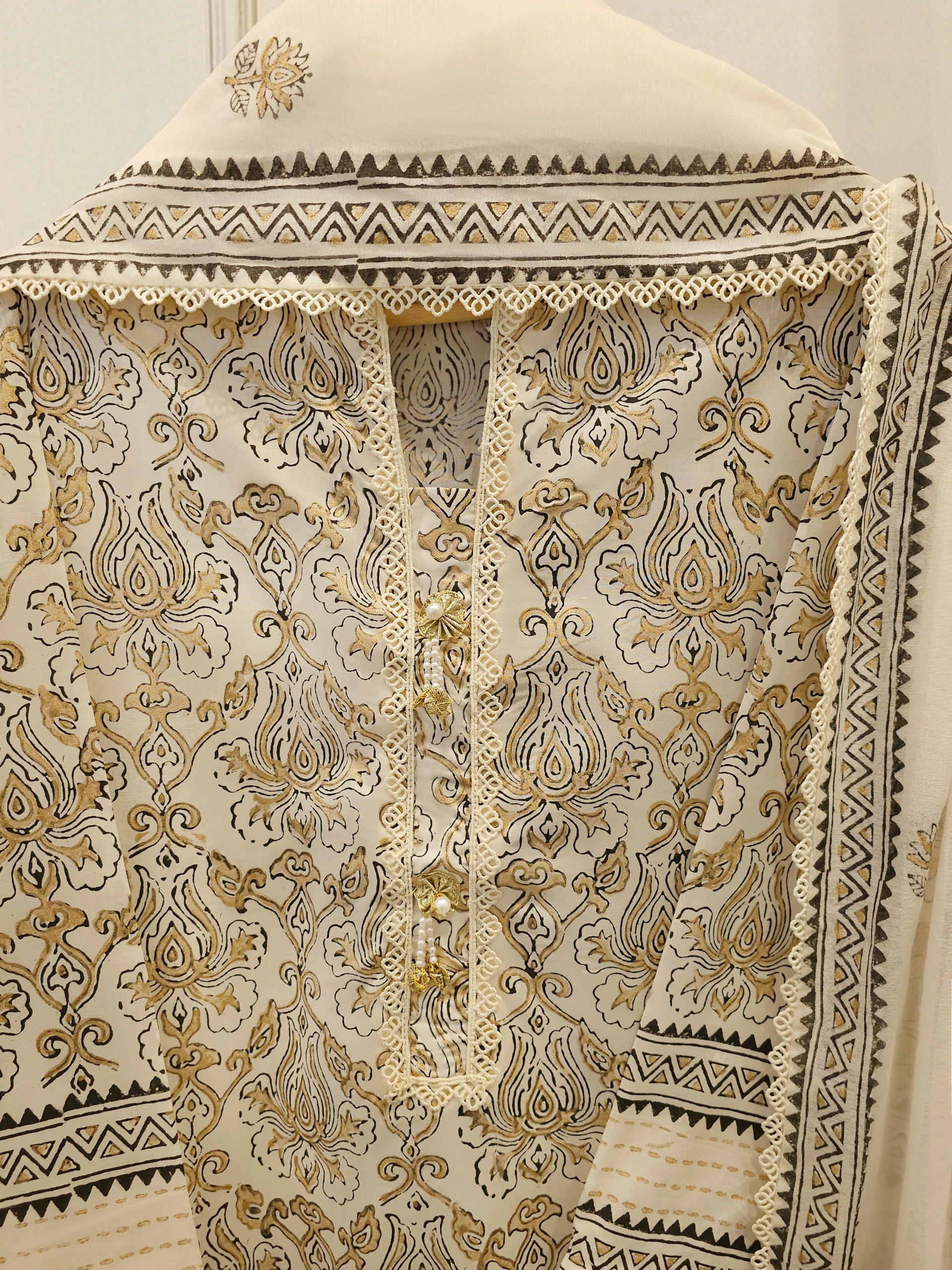 3 Piece - Hand Block Printed Kora Cotton Suit  S113587 - Image 2