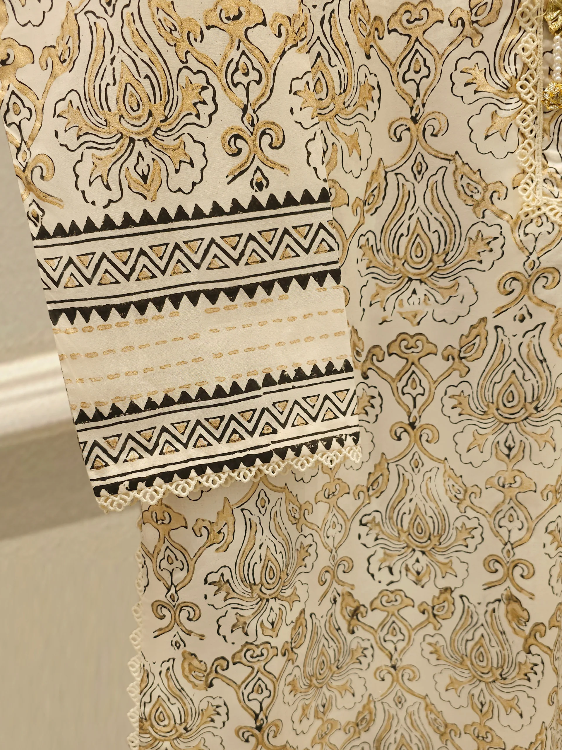 3 Piece - Hand Block Printed Kora Cotton Suit  S113587 - Image 4