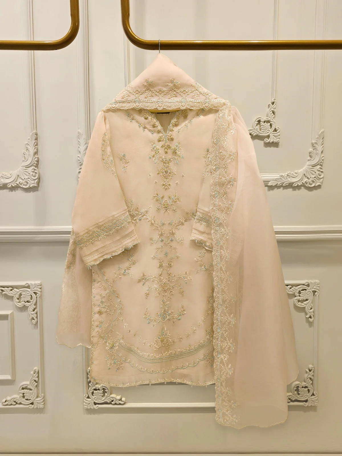 3 Piece - Pure Organza Embroidered Suit S113262