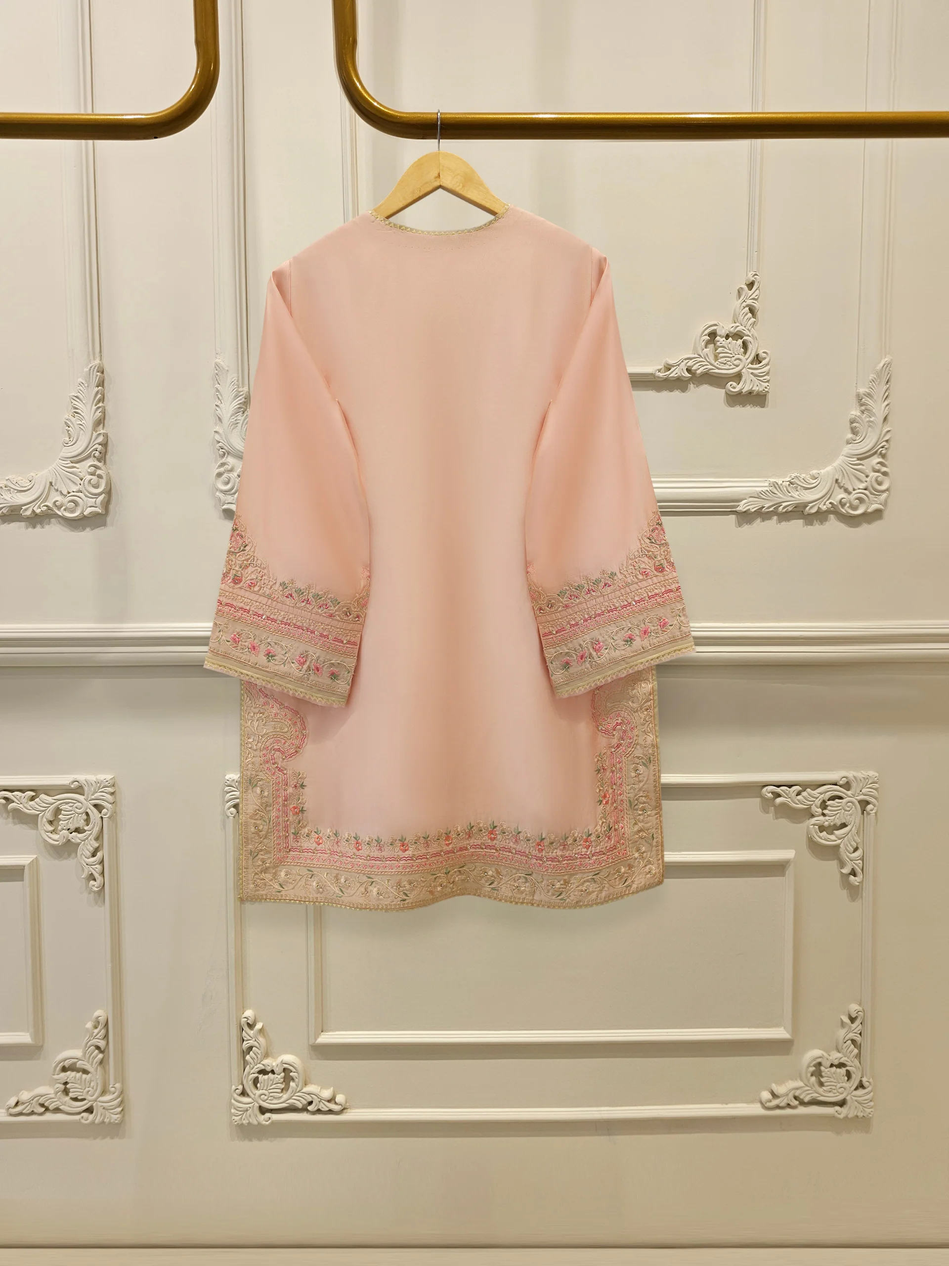 3 Piece- Pure Sheesha Silk Embroidered Suit S113518 - Image 4