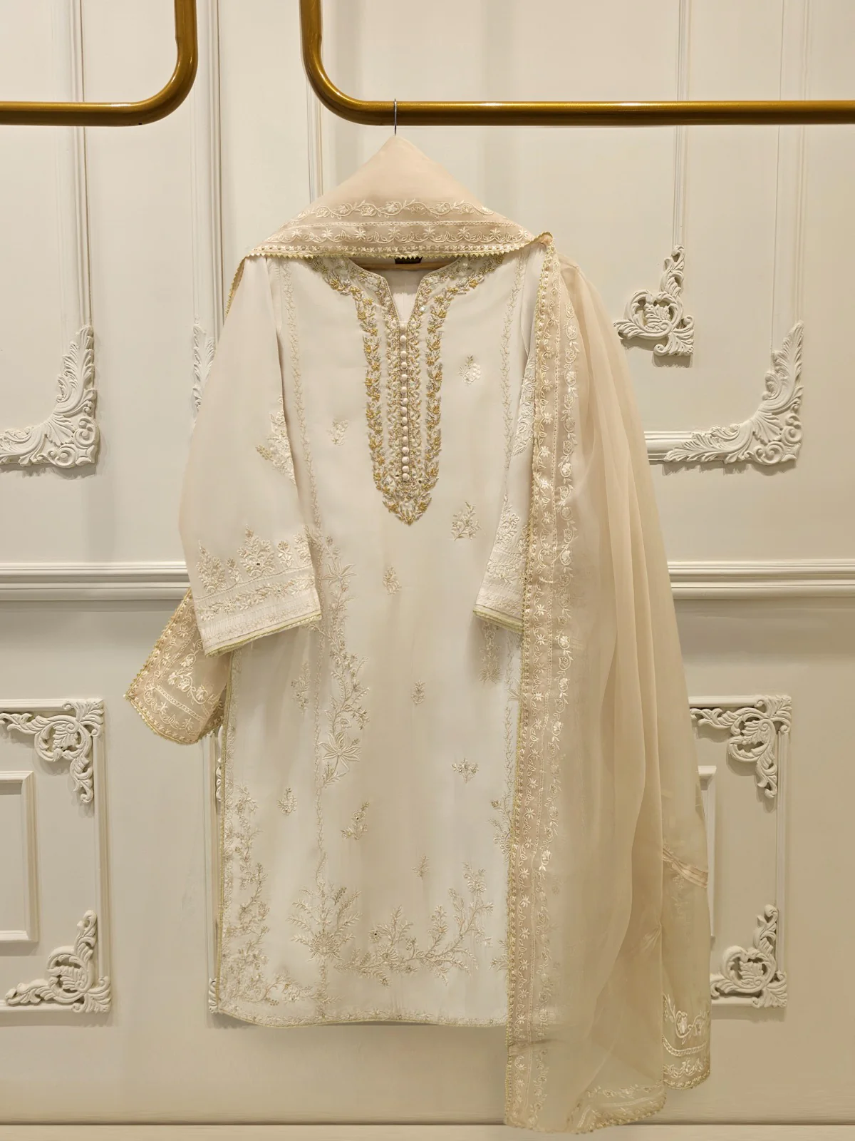 3 Piece- Pure Sheesha Silk Embroidered Suit S113806