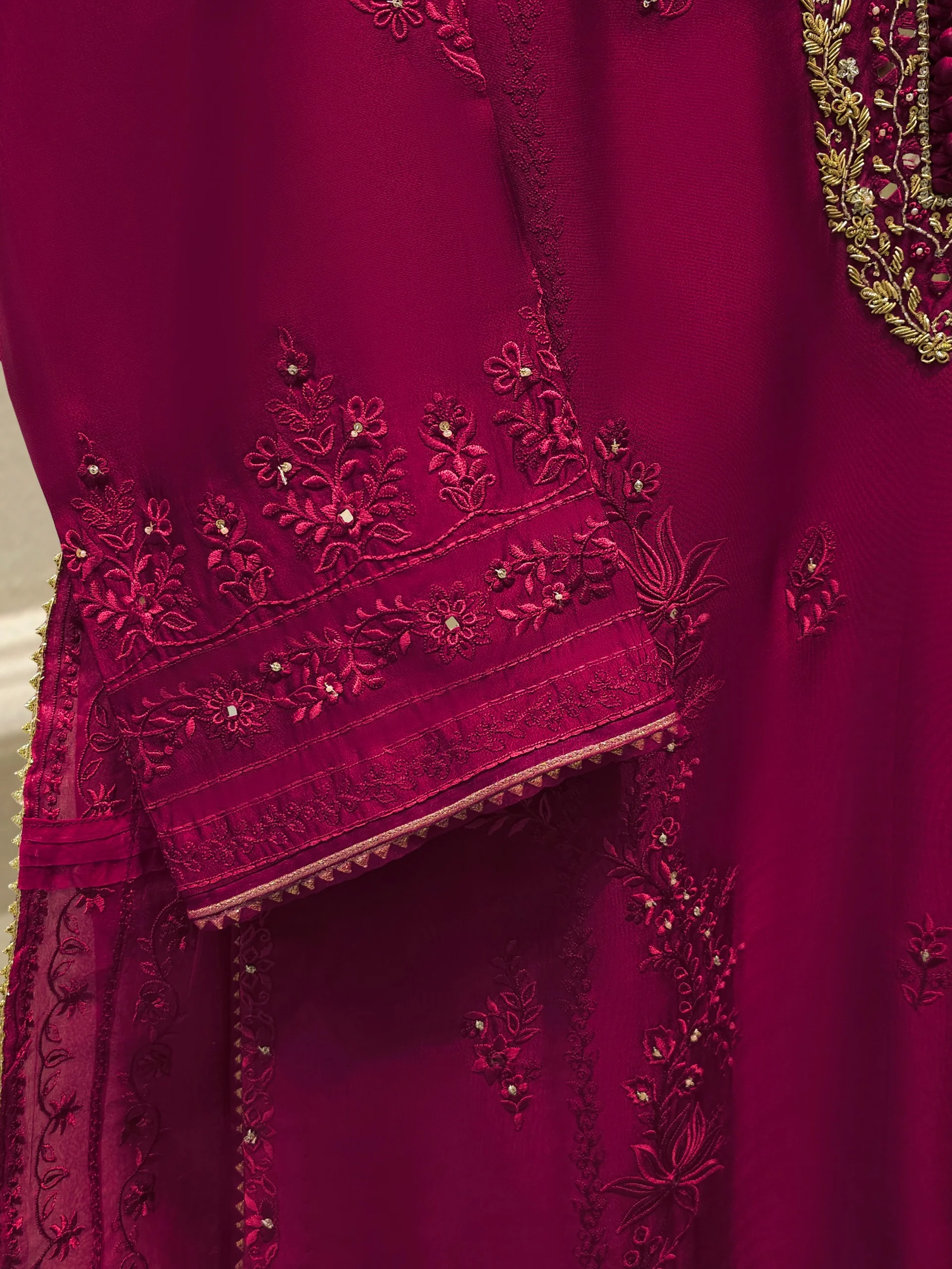 3 Piece- Pure Sheesha Silk Embroidered Suit S113884 - Image 3