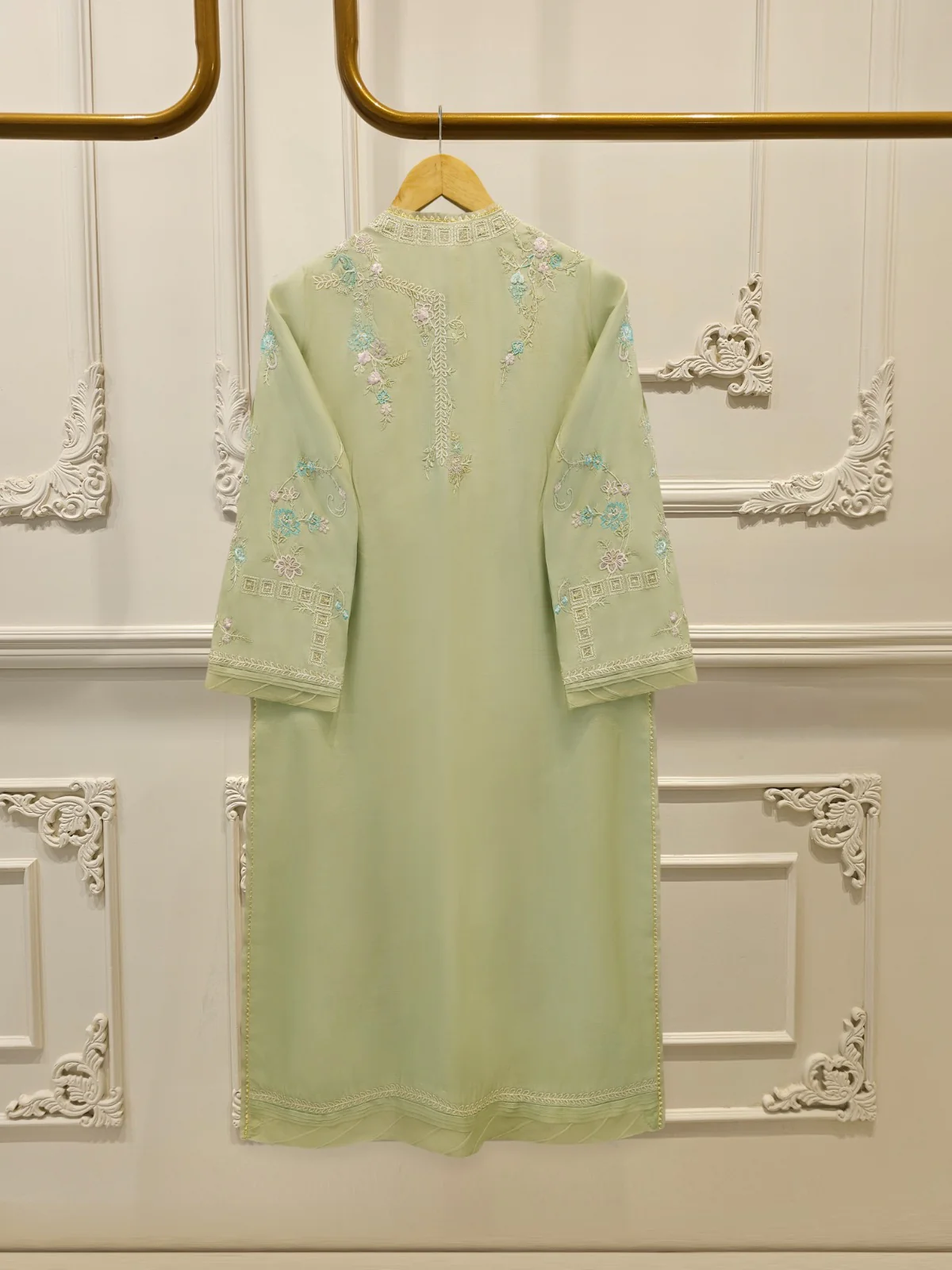 3 Piece- Pure Khaddi Silk Embroidered Suit S114344 - Image 4
