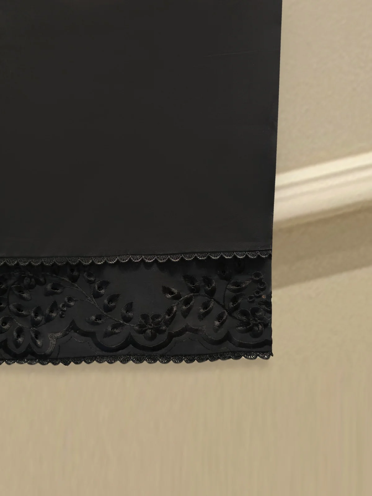 Embroidered Lawn Pants PNT0386 - Image 2