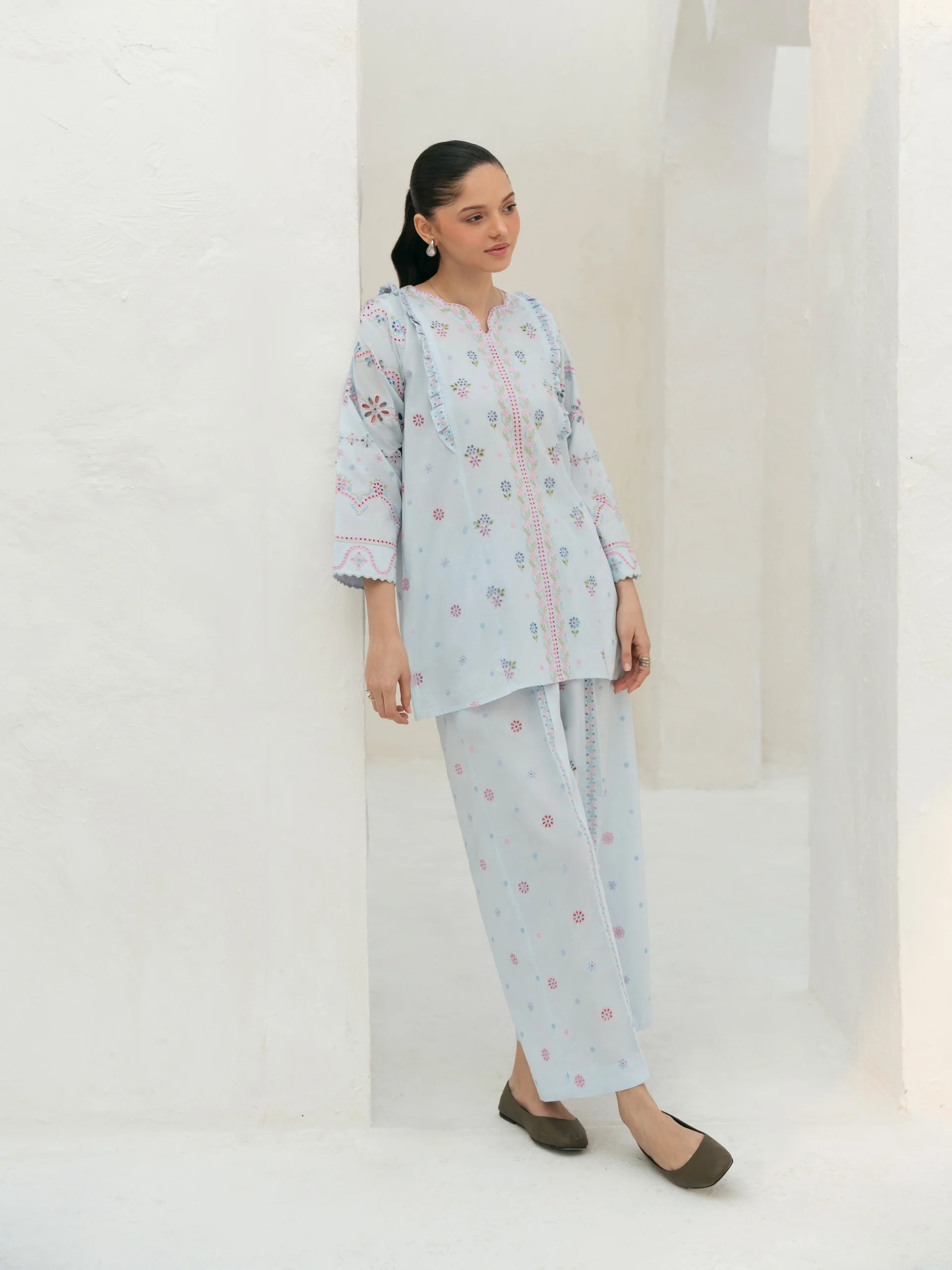 Look 37 - Image 9
